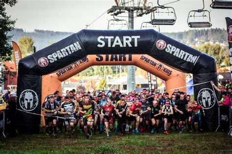 Závody Spartan se vrací na Lipno. Závodní víkend přivítá legendu z ...