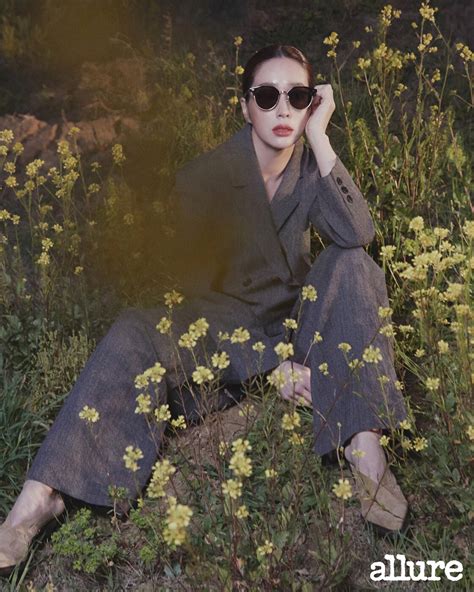 Korean photoshoots: Jisoo (BLACKPINK) - Marie Claire Magazine September Issue '22 (Dior) - chioun lee