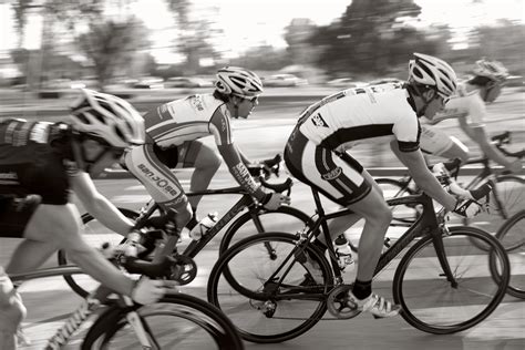 Cycling Black and White 的图像结果