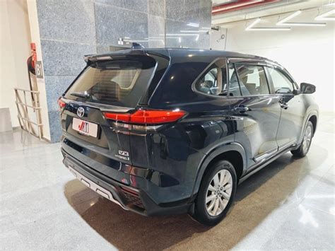 Toyota Innova Hycross VX (O) Hybrid 8 STR 2023 - Jolly Motors