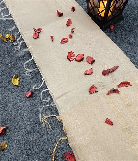 Off White Munga Silk Saree – Plain, Handwoven & Timeless | Peepal Clothing