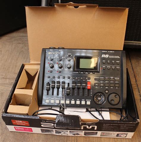 Zoom R8 Effects 的图像结果