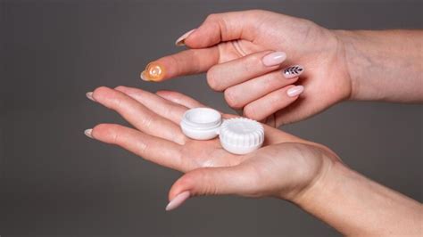 Side Effects of Wearing Coloured Contact Lenses in Hindi | कलरफुल ...