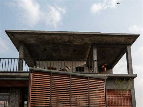 A rustic home on a Coorg coffee estate