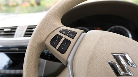 2013 Toyota Innova GX vs Maruti Ertiga ZDi - Overdrive