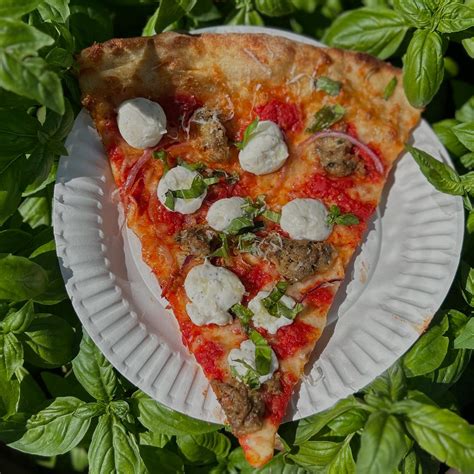 Six Points Pizza (@sixpointspizza) • Instagram photos and videos