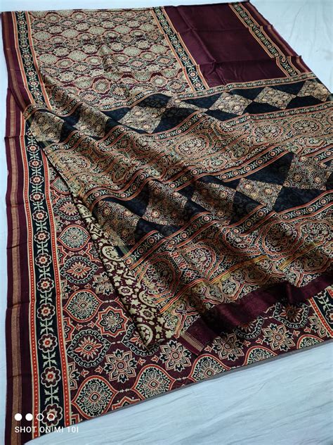 Buy Ajrakh Sarees | Ajrakh Print Sarees at the Best Prices – thecotlin