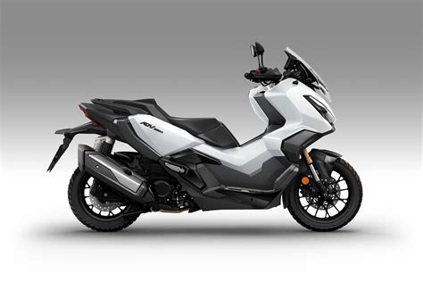 Motorrad Vergleich Honda ADV350 2024 vs. Honda Forza 350 2022