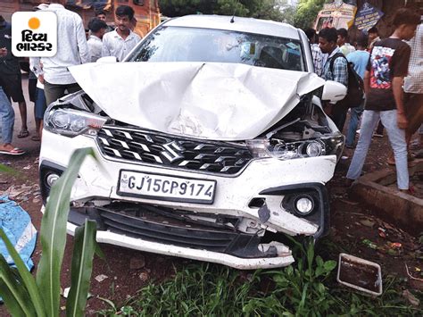 Surat Mandvi Zankhvav Road Accident Ertiga Car Hits Bikes Vegetable Seller