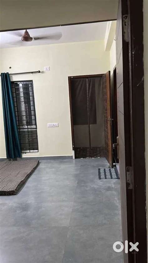 Female room available - For Rent: Houses & Apartments - 1819039790