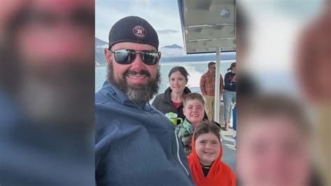 Divers recover four bodies believed to be those of Maynard family of ...