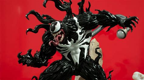 Slideshow: Marvel Gamerverse Gallery Diorama Spider-Man 2 Venom PVC ...
