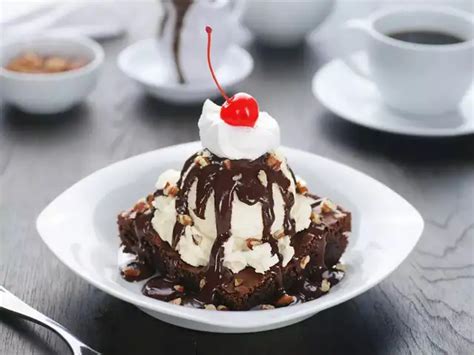 5 all‑time favourite sundae flavours - Classic sundae flavours which ...