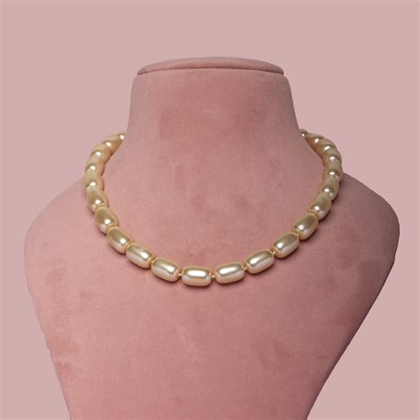 Pearl Necklace - Gold Barrel - The House of Muse