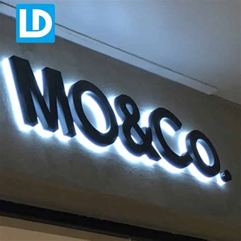 Backlit Building Signage 的图像结果