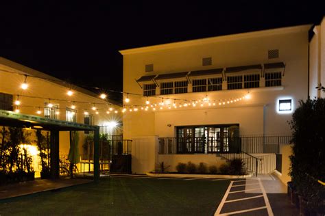 Downtown Urban Courtyard, Santa Barbara, CA | Event | Peerspace
