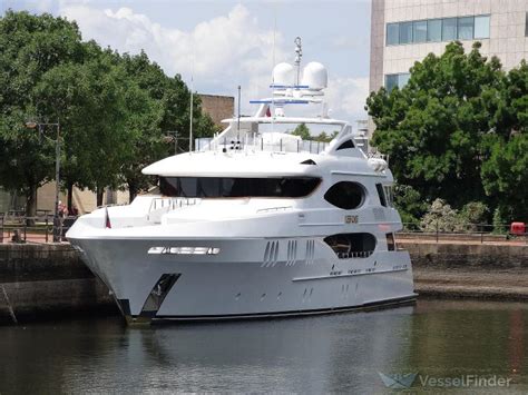 REEF CHIEF, Yacht - Details and current position - IMO 9537458 ...