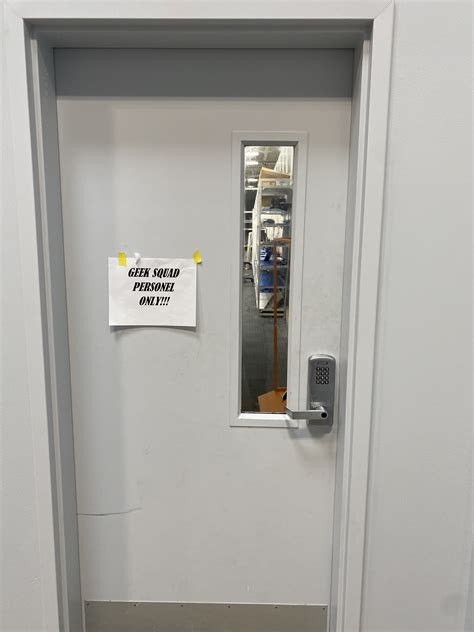 BIRZI – Glass and Aluminum Solutions