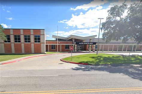 Alvin Junior High student arrested after allegedly stabbing faculty ...