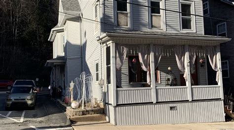 TRAILS END BED AND BREAKFAST (Jim Thorpe) - Specialty Hotel Reviews ...
