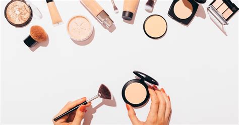How to Choose Right Compact Powder for Dry Skin? - Iba Cosmetics