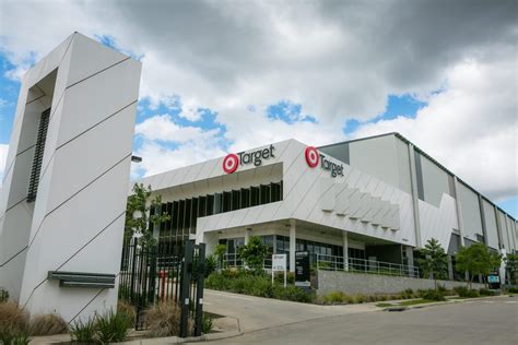 Target Distribution Center 的图像结果