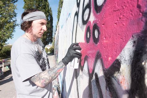 Paint your first Graffiti - Graffiti Workshop in Berlin - All You Need ...