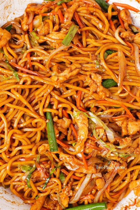 Chicken Lo Mein | Two Plaid Aprons | Recipe | Chicken lo mein, Chinese ...