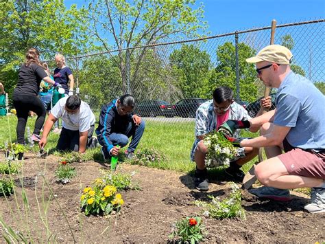DSAHV and Abilities in Bloom Planting Day, Majestic park Gardiner, 15 ...