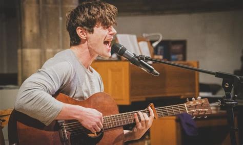 Auto-Tune Singers Who Use It 的图像结果