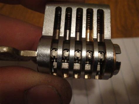 Gerber Lock Picking Tutorial 的图像结果