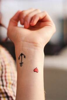 anker tattoo handgelenk 1001 ideen f 252 r handgelenk werden sie unique im trend anker tattoo handgelenk 1001 ideen f 252 r handgelenk werden sie unique im trend