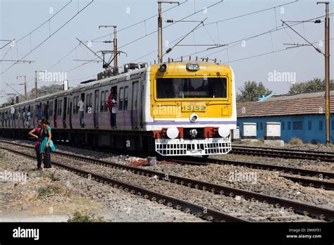Local Train Local Train 的图像结果