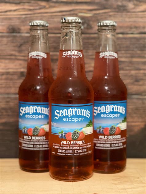 Seagram's Escapes Wild Berries Wine Cooler Cocktails - 3Brothersliquor