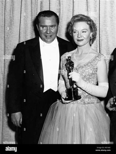 Jo Van Fleet holding her Best Supporting Actress Academy Award for EAST ...
