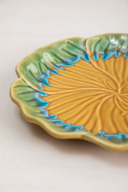 Flame Green Dinner Plate in Ceramic | Freedom Tree