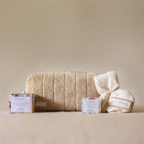 Sadhev at Akiiko – Ayurvedic Skincare & Wellness Essentials – akiiko