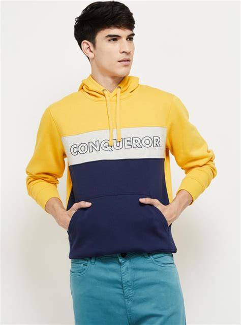 Buy Men Colourblock Slim Fit Hooded Sweatshirt Online at just Rs. 1299. ...