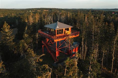 Shackup Tower - 30 ft in the air & hot tub - Towers for Rent in Broad ...