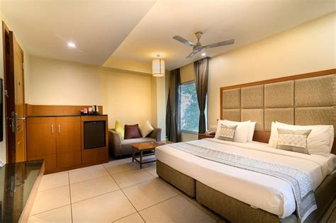 BUDGET INN BELLEVUE (Surat, Gujarat) - Hotel Reviews, Photos, Rate ...
