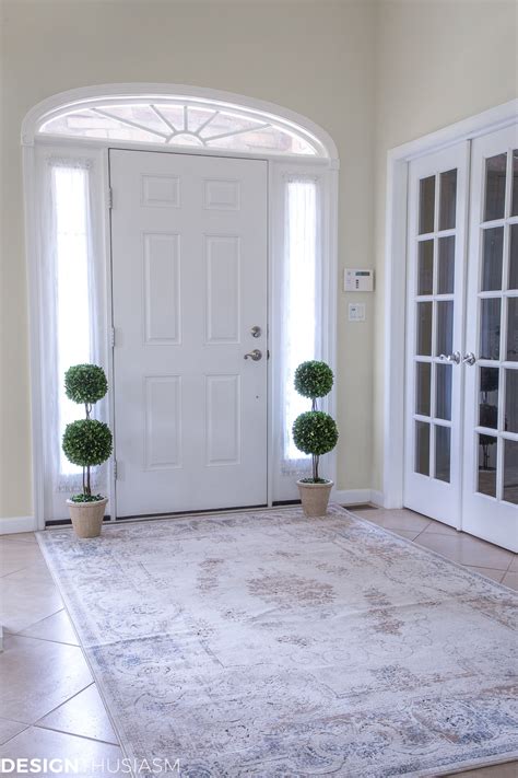 Entryway Rugs: How to Create an Elegant Entry Foyer | DesignThusiasm