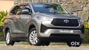 Toyota Innova Hycross 2.0 VX Hybrid 8 STR, 2023, Petrol - Cars in ...
