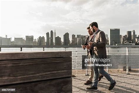 New York Business People Walking 的图像结果