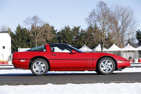 Bonhams Cars : 1990 Chevrolet Corvette C4 ZR1 Targa Chassis no. 1G1YZ23J3L5801899