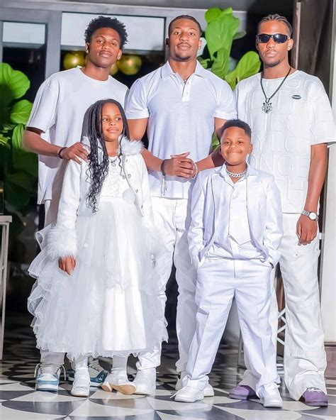 Zari Hassan Biography, Wikipedia, Age, Husband, Children, Net Worth ...