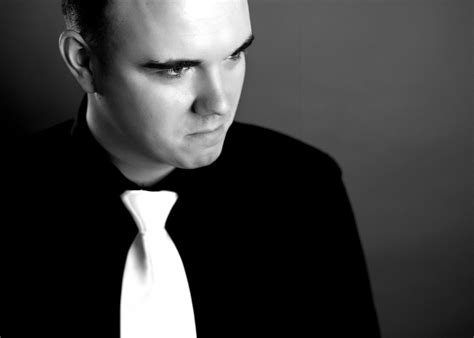 Relight Robbie Tribute show , The Clacton Railway Club Page, Clacton-on ...