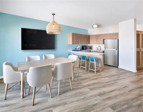 Margaritaville Beach Resort Fort Myers Beach Rooms: Pictures & Reviews ...