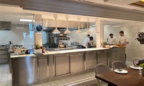 15 Best Restaurants in UK - Business Outreach