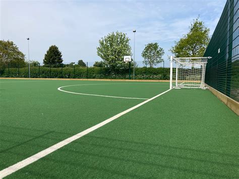 Rooftop Sportsfield 的图像结果