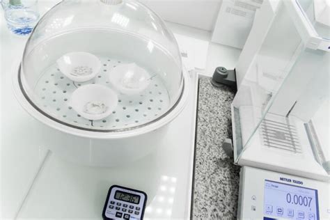 Isigny Sainte-Mère inaugure un laboratoire d’analyses de poudres de ...